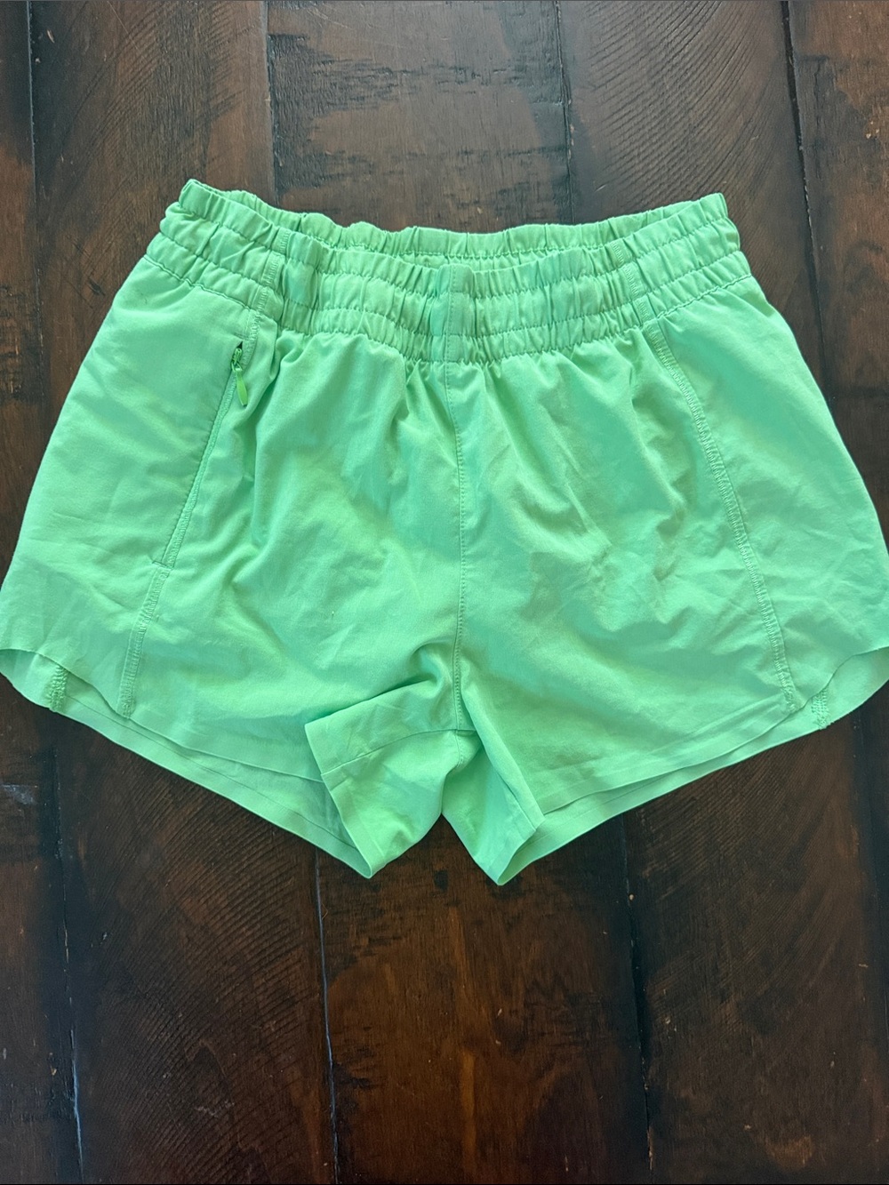 Athleta Girl Heart & Hustle 2.5” Shorts size L (11/12)